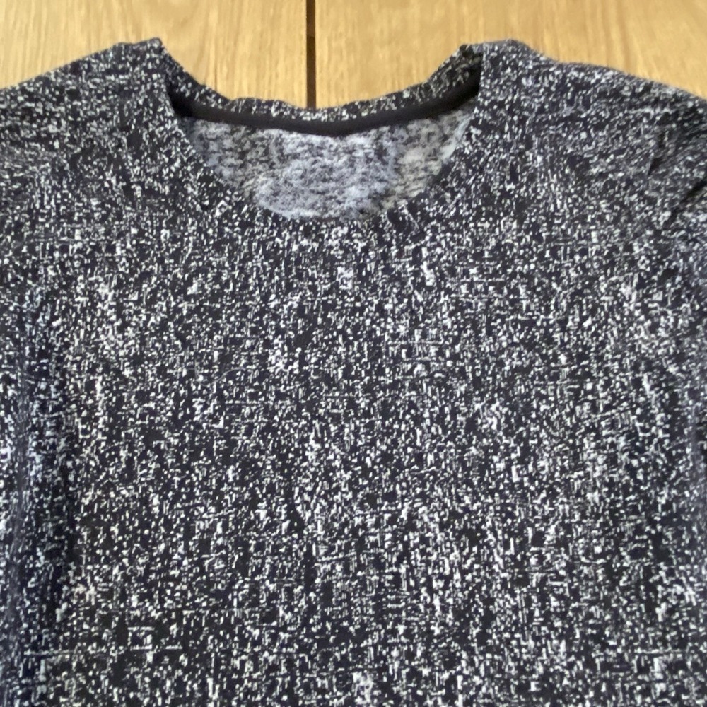 Lululemon Extra Mile Long Sleeve Running Luon Suited Jacquard Black White Size 8 - Picture 2 of 14
